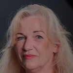 Antonis Aristotelis Koukouravas, Leiterin der Marketingabteilung bei TechSolutions GmbH